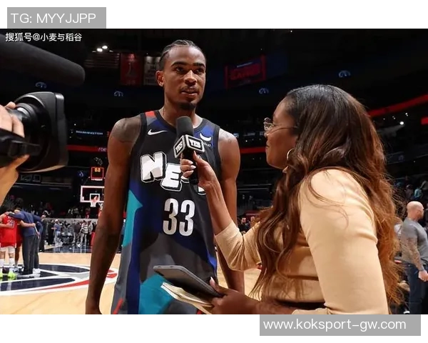 克拉克斯顿全能表现助球队获胜9投7中贡献15分9板4助3断3帽正负值1